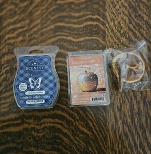 Scentsy Homestead Holiday and Golden Apple Wax Melts